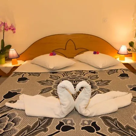 Alinda Hotel Отель 2*