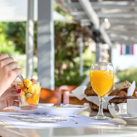 Отель Alinda Hotel 2*