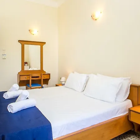 Отель Alinda Hotel 2*