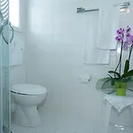 Alinda Hotel 2*