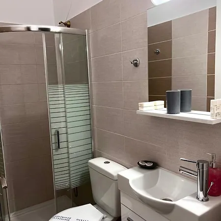 Alinda Hotel מלון 2*