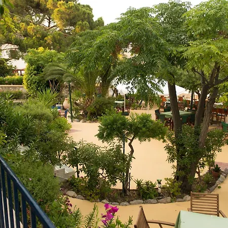 Alinda Hotel 2*
