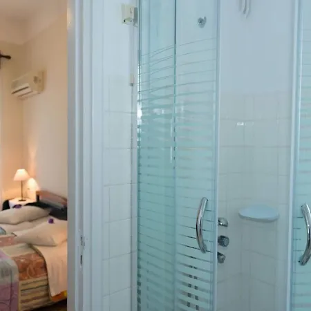 Alinda Hotel 2*