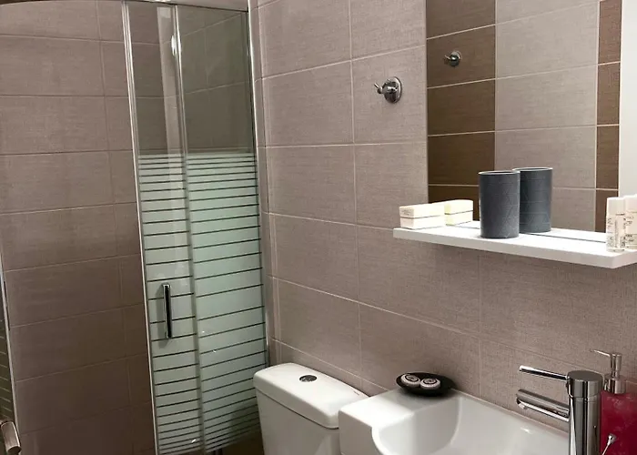 Alinda Hotel Otel 2*